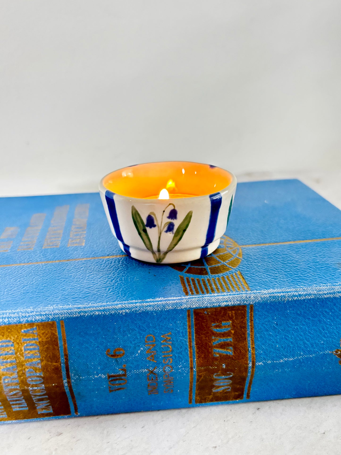 Ceramic tea light holder- Bluebells
