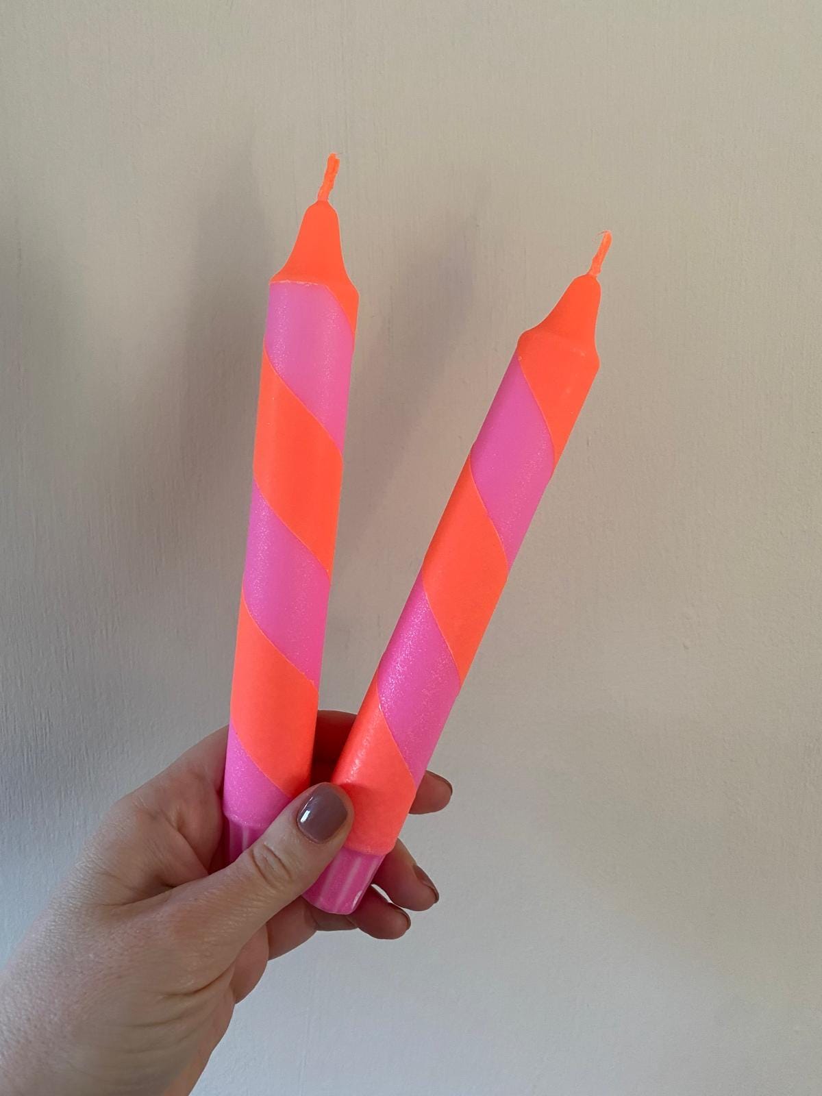 Neon Orange & Pink, spiral stripe Set of 2